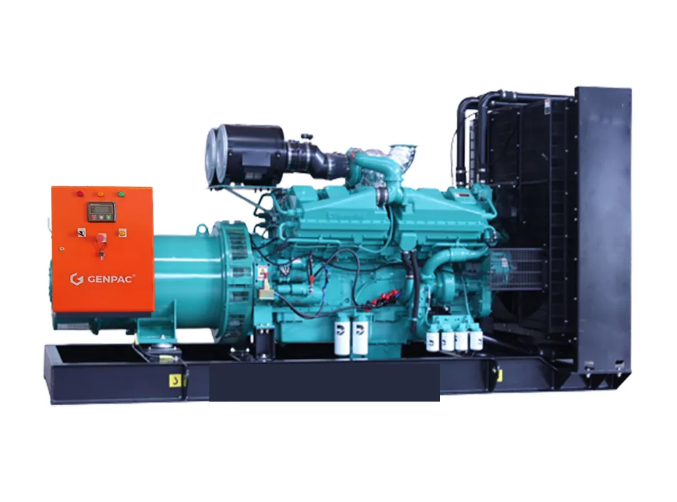 Genset open Genpac Cummins 1500 kVA: panel oranye di kiri, alternator, mesin KTA50 16 silinder, radiator di kanan